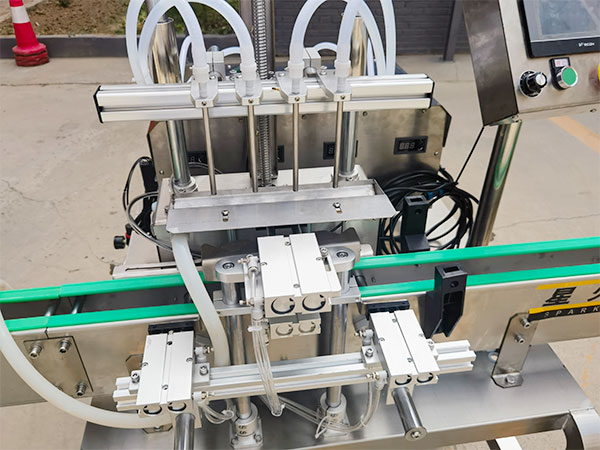 天津液體灌裝機